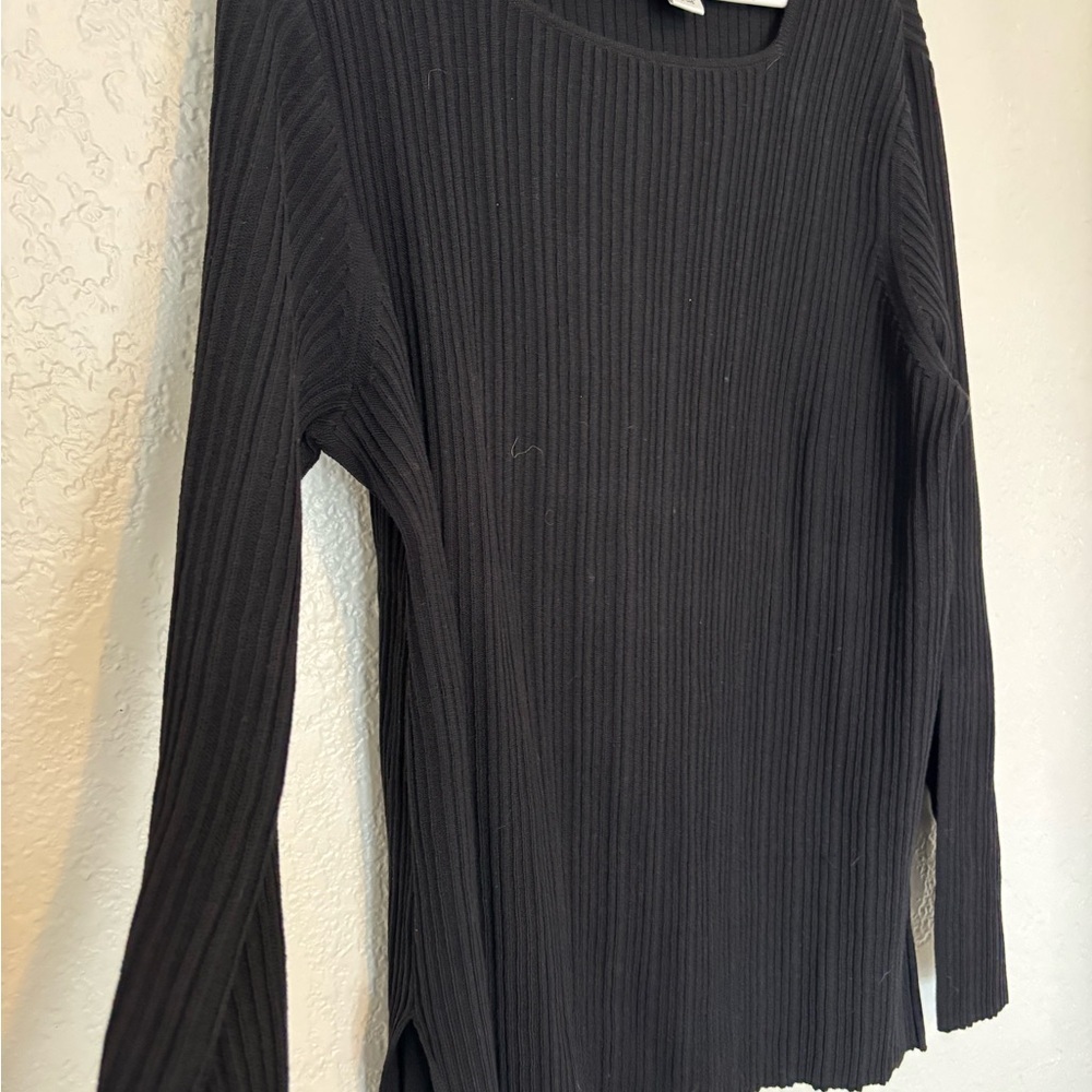 Bloomingdale's Classic Black Ribbed Long Sleeve Top - Picture 3 of 7